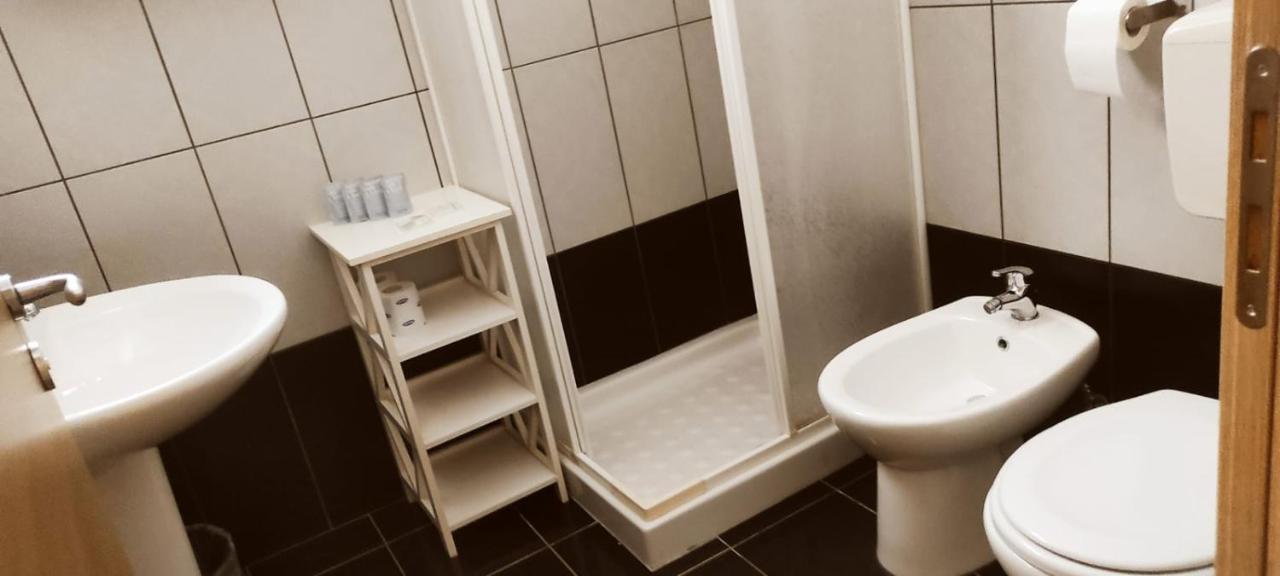 Parco Degli Ulivi Hotel Mirabella Imbaccari Bagian luar foto
