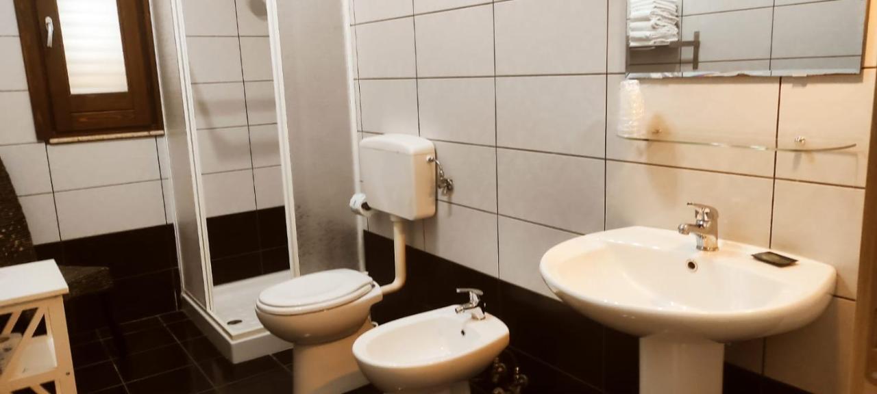 Parco Degli Ulivi Hotel Mirabella Imbaccari Bagian luar foto